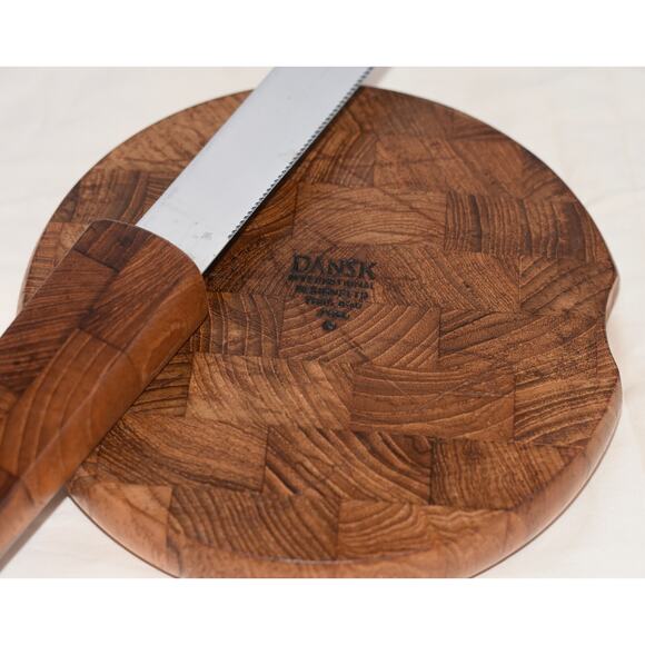 Jens Quistgaard for Dansk Teak Cheese Cutting Board with Built in Knife - Picture 11 of 11